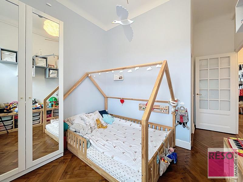 Appartement - 183 m² - 5 pièces