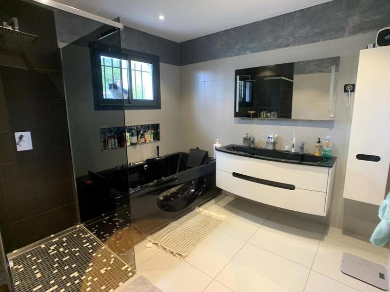 Maison - 187 m² - 6 pièces