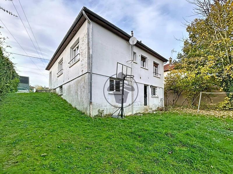 Maison - 131 m² - 7 pièces