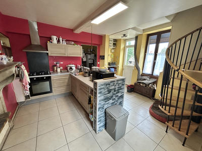 Maison - 131 m² - 6 pièces