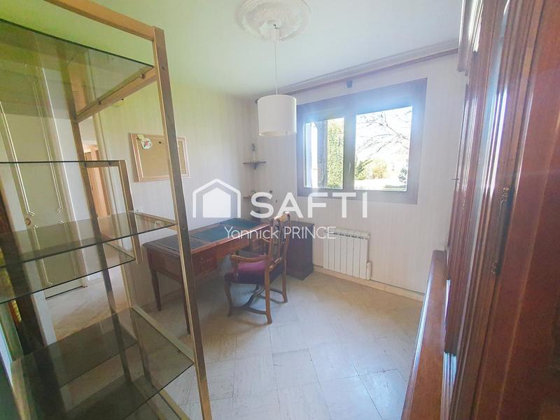 Maison - 168 m² - 8 pièces