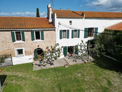 Mas - 342 m² - 11 pièces