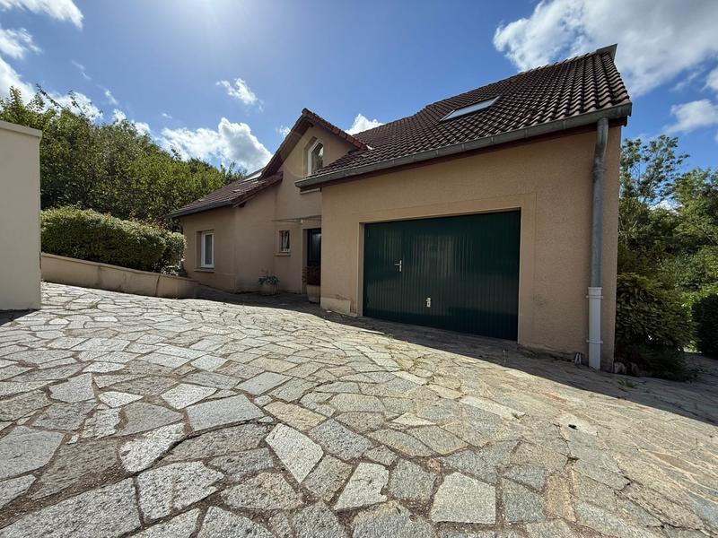 Maison - 176 m² - 7 pièces