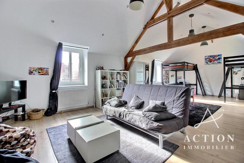 Demeure - 375 m² - 11 pièces