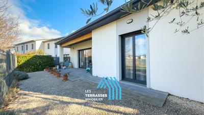 Maison - 89 m² - 5 pièces