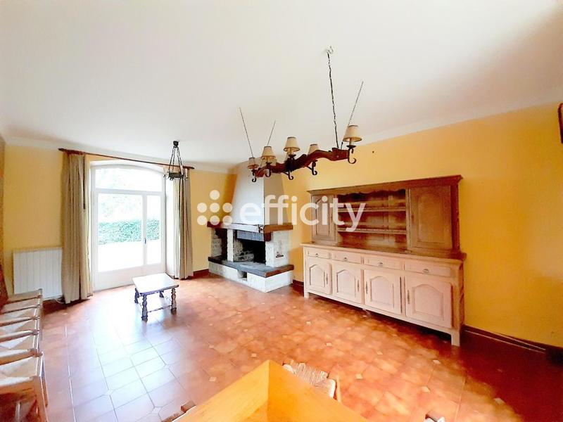 Maison - 166 m² - 7 pièces