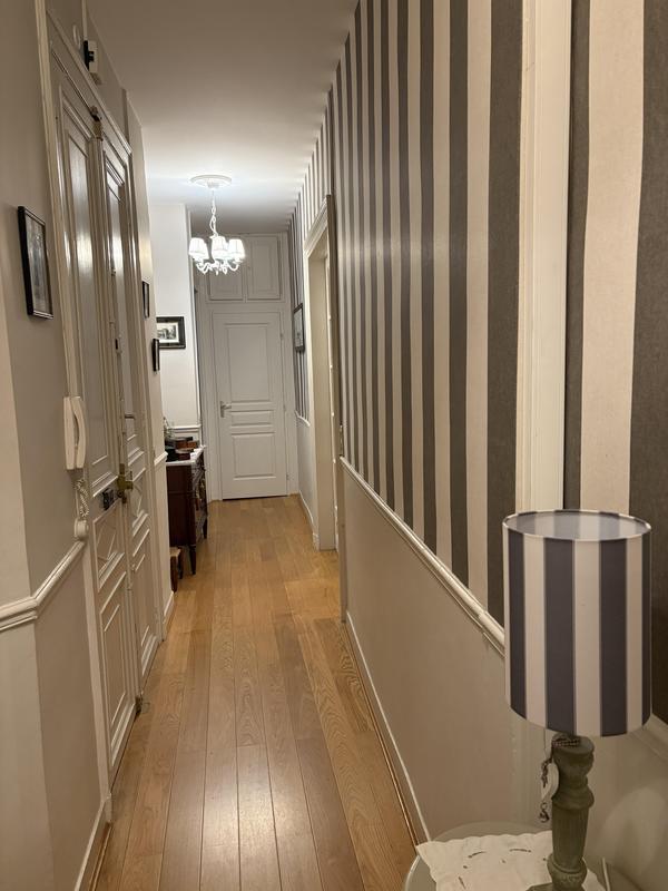 Appartement - 120 m² - 5 pièces