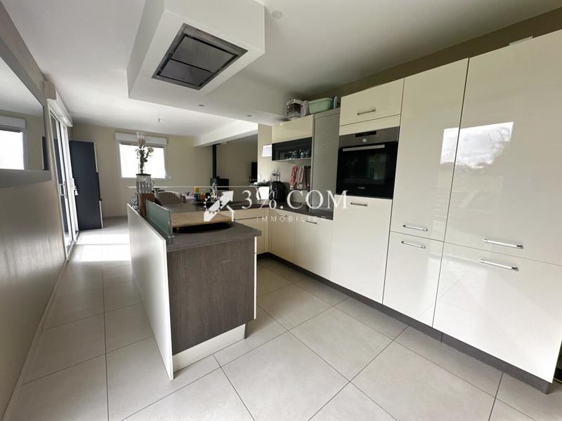 Maison - 111 m² - 6 pièces