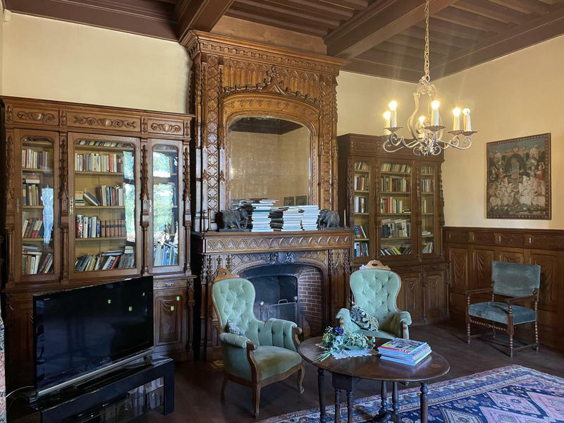 Propriété - 600 m² - 12 pièces