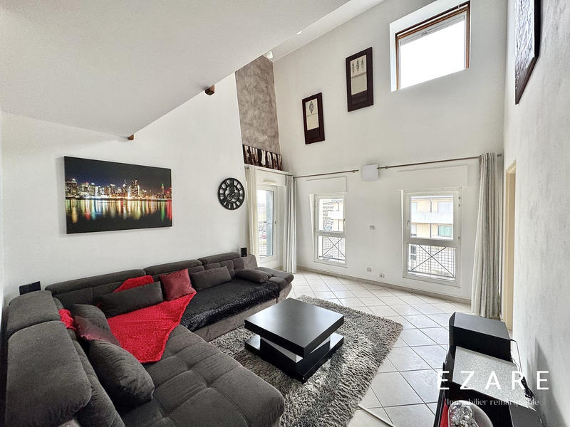 Appartement - 92 m² - 5 pièces