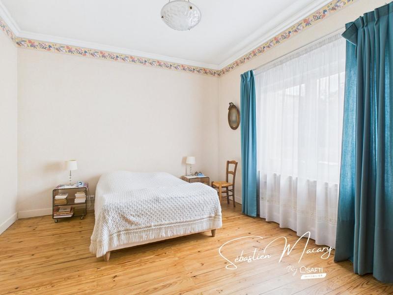 Maison - 170 m² - 7 pièces