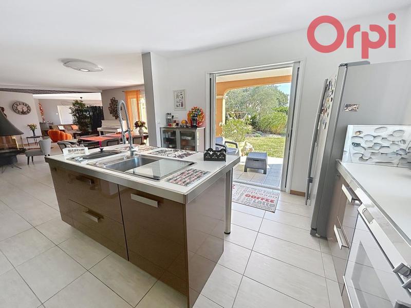 Villa - 181 m² - 5 pièces