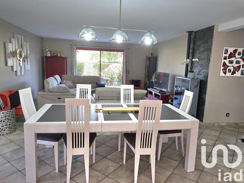 Maison - 213 m² - 7 pièces