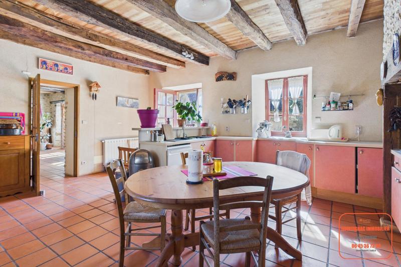 Maison - 240 m² - 9 pièces