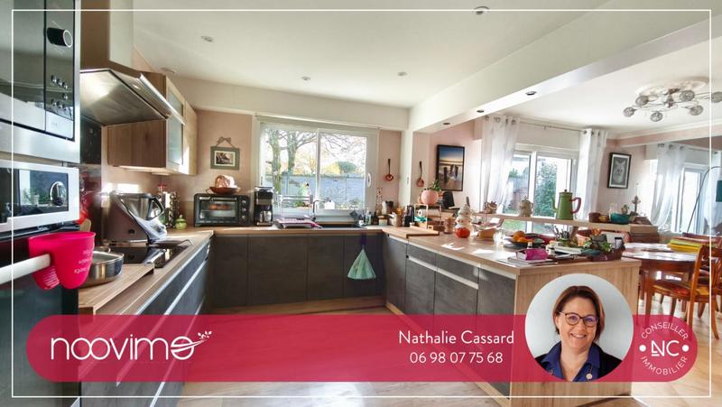 Maison - 233 m² - 8 pièces