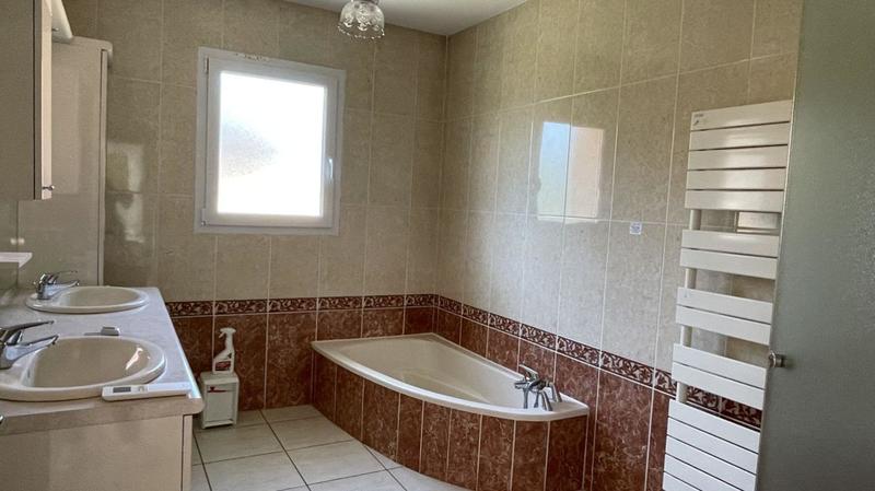 Maison - 181 m² - 5 pièces