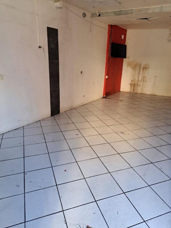 Immeuble - 180 m² - 5 pièces