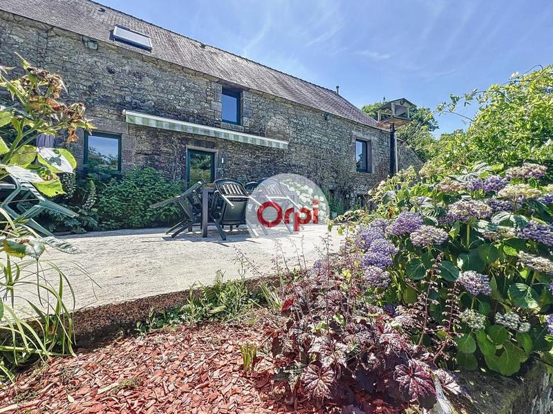 Maison - 234 m² - 5 pièces