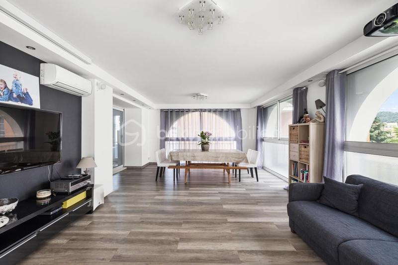 Appartement - 117 m² - 4 pièces