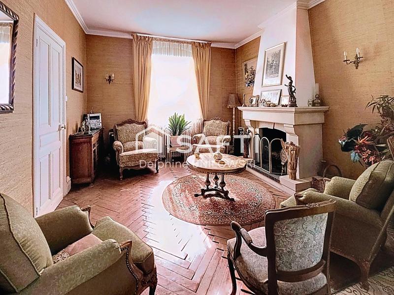 Maison - 227 m² - 12 pièces