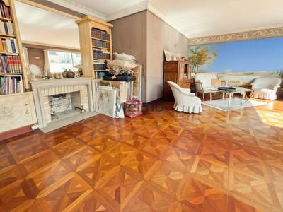 Appartement - 90 m² - 4 pièces