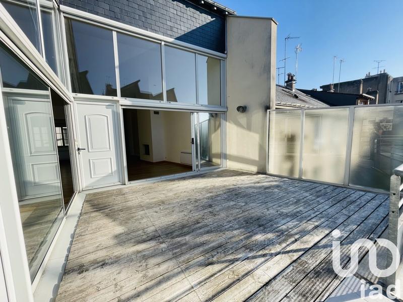 Loft - 213 m² - 5 pièces