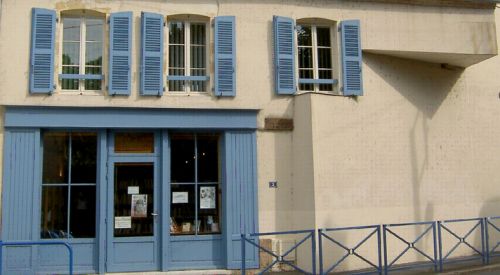 Bibliothèque de Nérondes