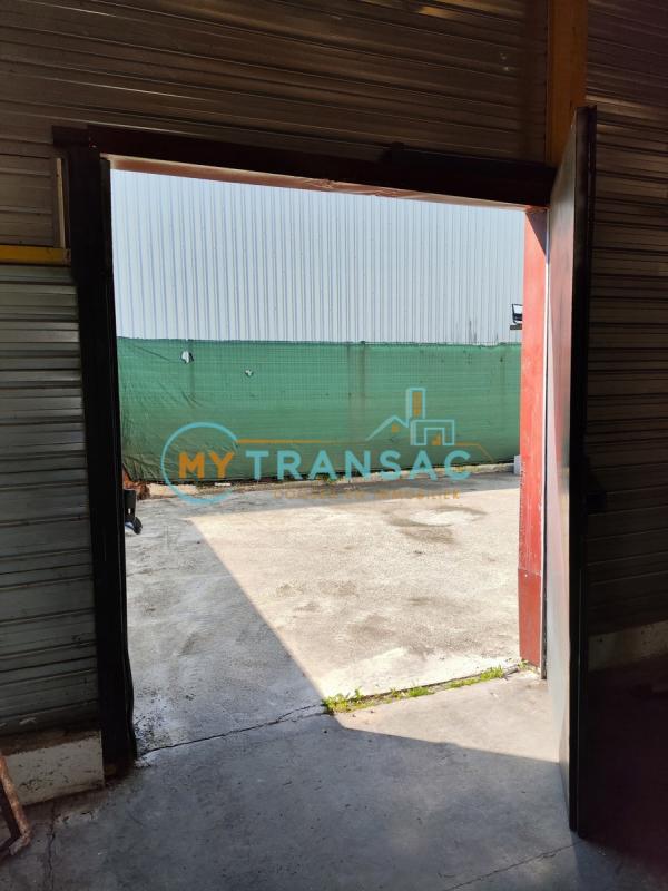 Local d'activité / Entrepôt - 358 m²