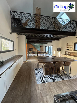 Maison contemporaine - 282 m² - 6 pièces