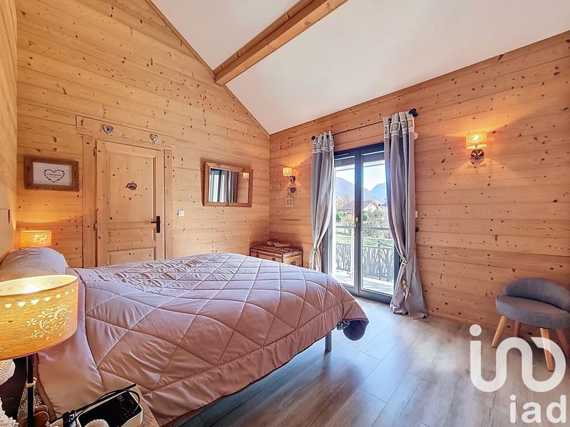 Maison - 198 m² - 9 pièces