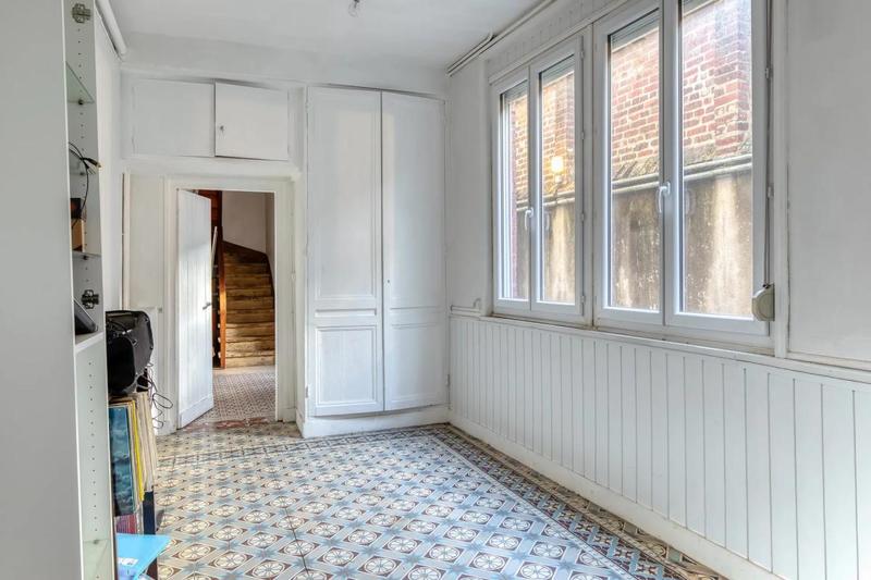 Maison - 238 m² - 11 pièces