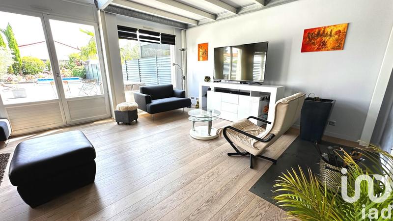 Loft - 184 m² - 11 pièces