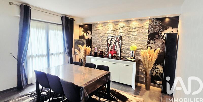 Appartement - 80 m² - 4 pièces