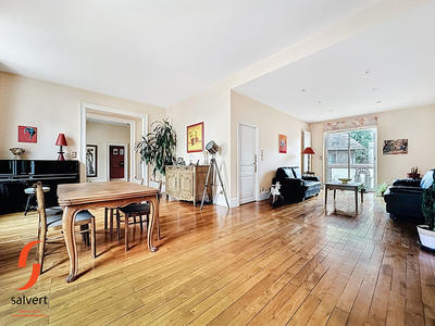 Maison - 255 m² - 9 pièces