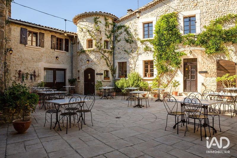 Local commercial - 1 200 m² - 5 pièces