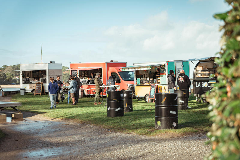 Village de Food Trucks ● Noël 2025
