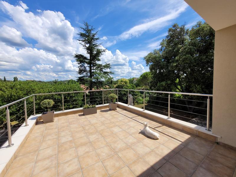 Villa - 207 m² - 7 pièces