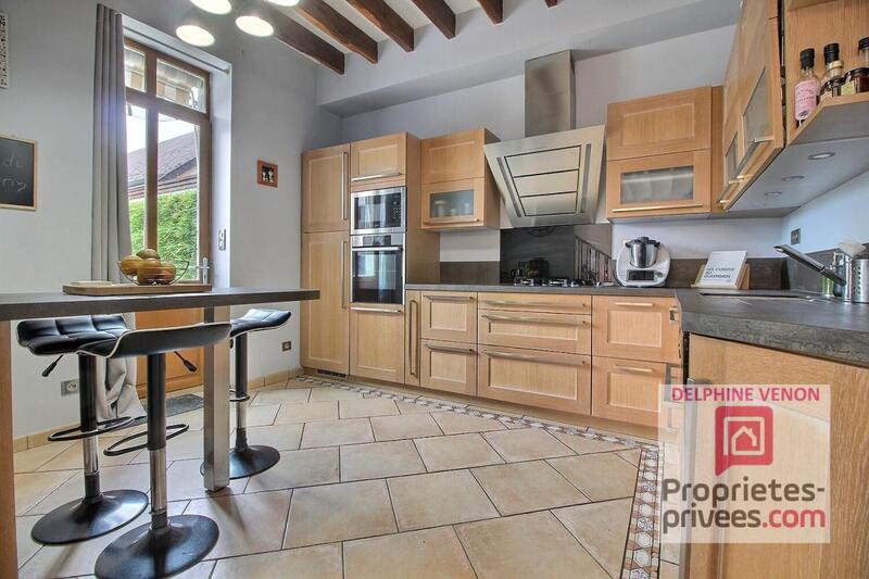 Maison - 227 m² - 7 pièces
