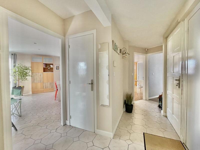 Appartement ancien - 136 m² - 5 pièces