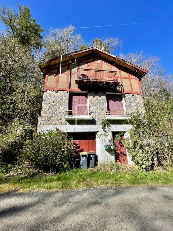 Maison - 96 m² - 6 pièces