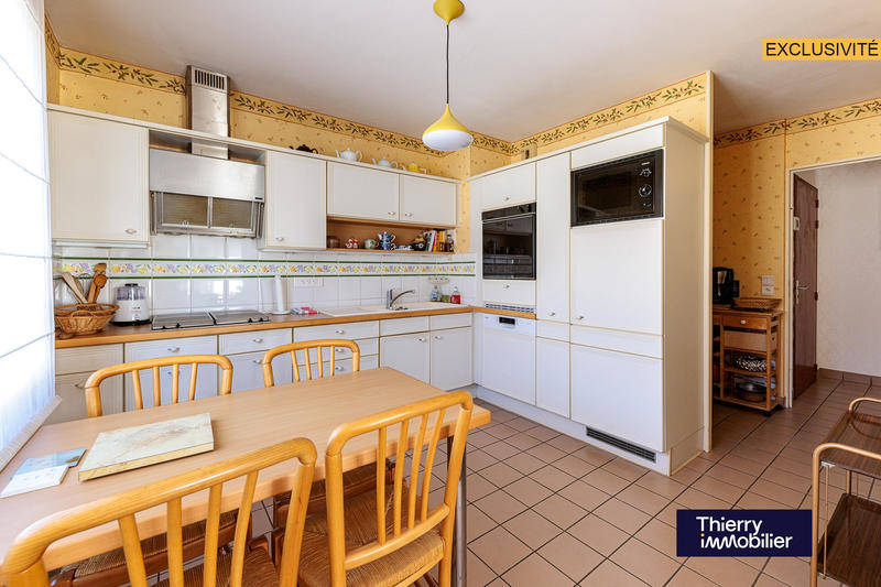 Appartement - 111 m² - 5 pièces