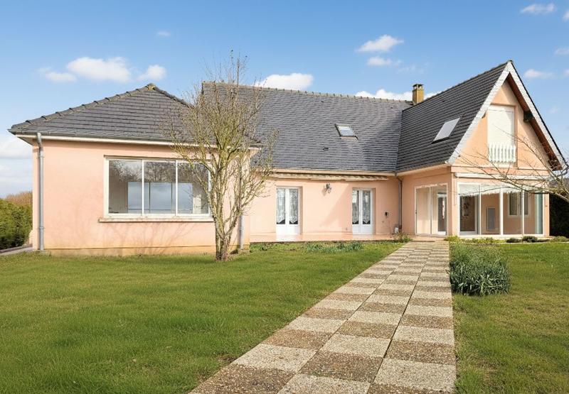 Maison - 208 m² - 8 pièces