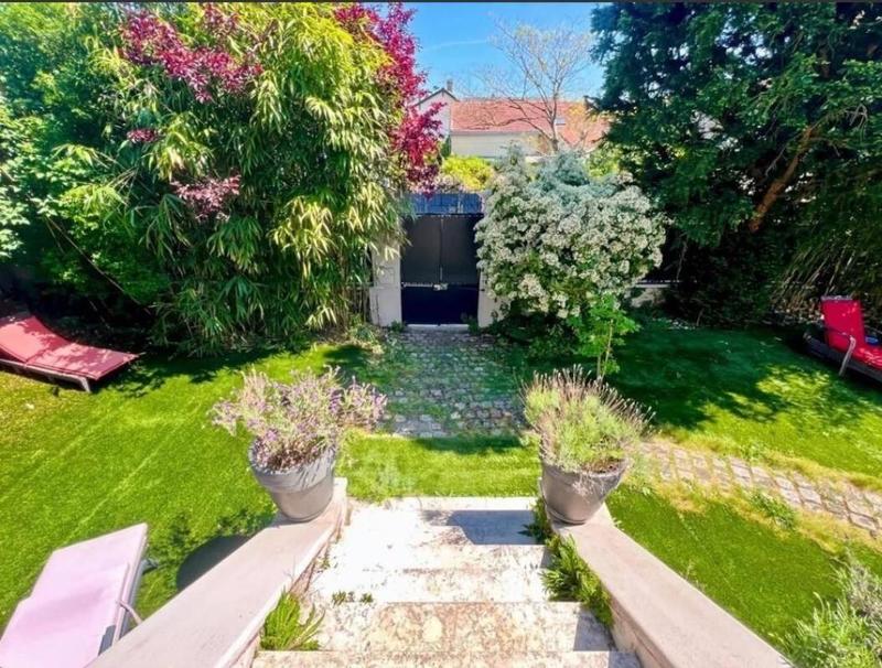 Maison - 263 m² - 8 pièces