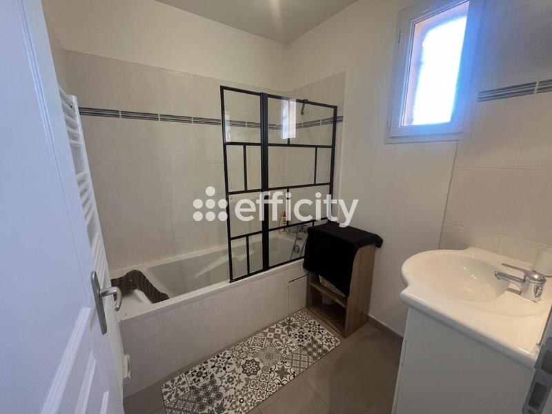 Maison - 83 m² - 4 pièces