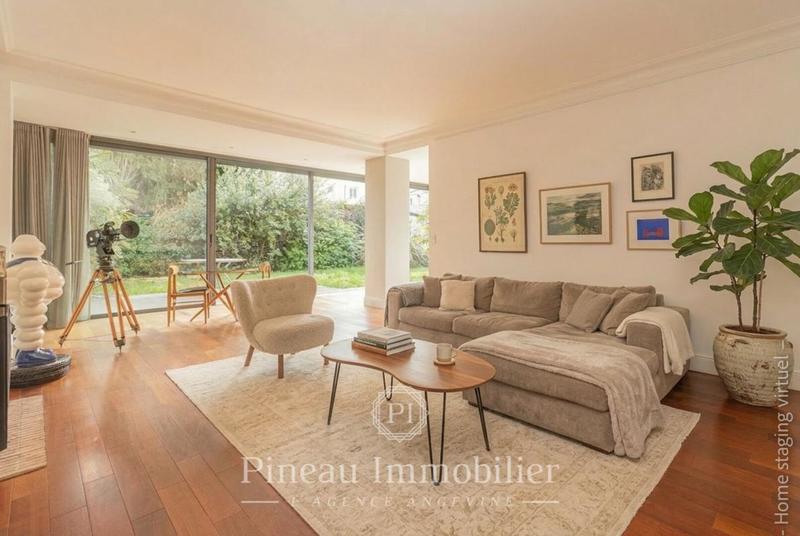 Maison - 324 m² - 10 pièces