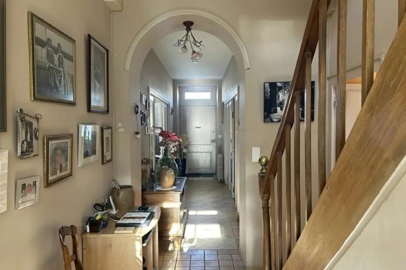 Maison - 309 m² - 8 pièces