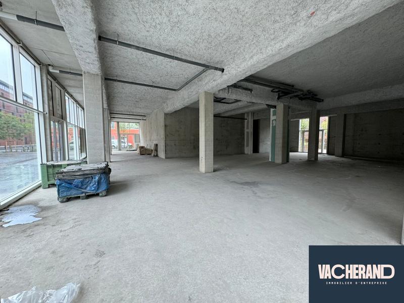 Local commercial - 382 m²