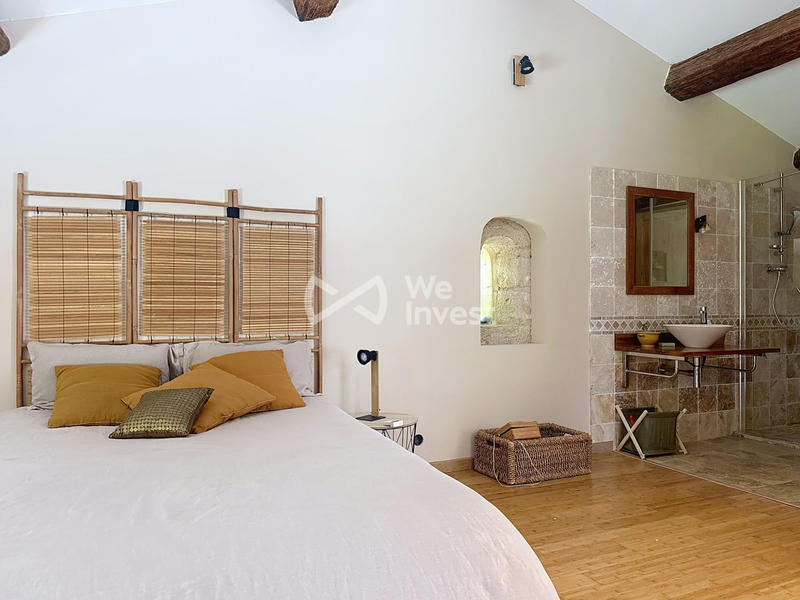 Maison - 260 m² - 8 pièces