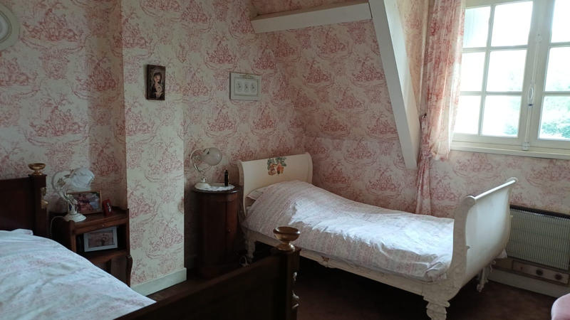 Maison - 210 m² - 6 pièces