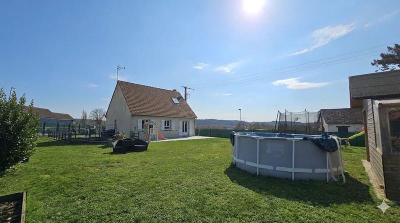 Maison - 99 m² - 5 pièces